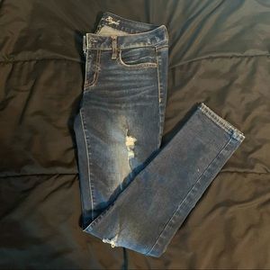 AE Distressed Jegging Size 8